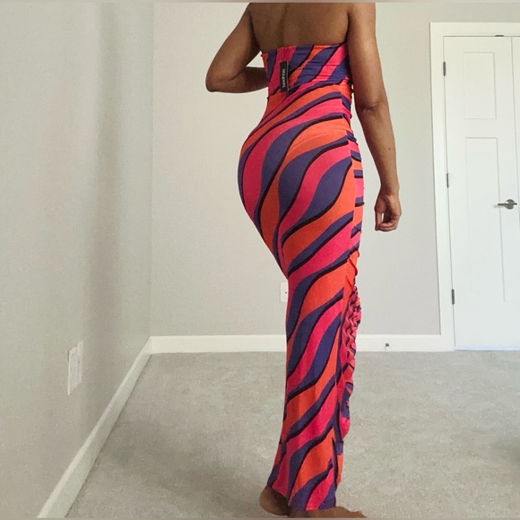 Bright Coloured Ruched Dress - Picture 9 of 10